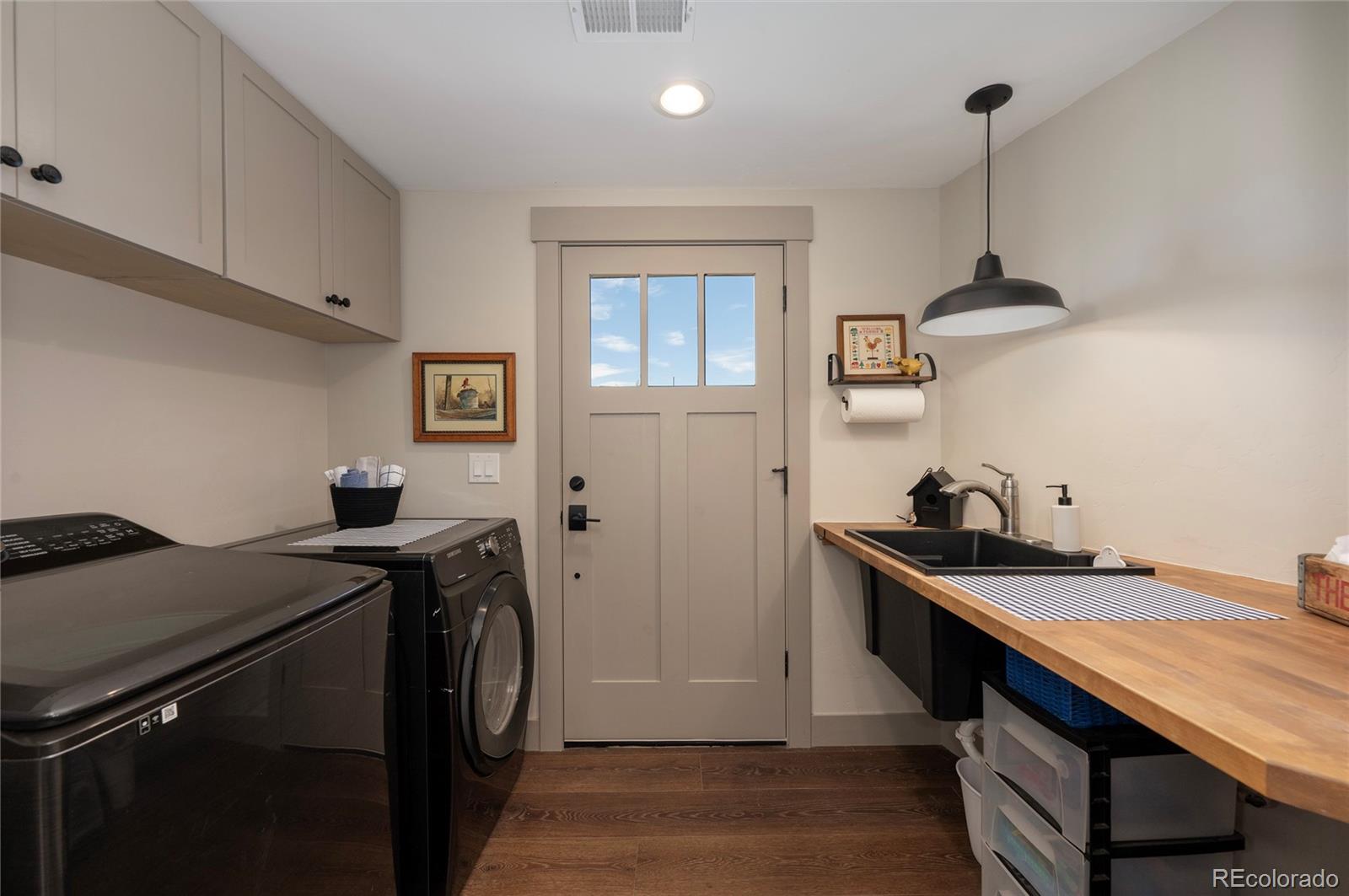 1700 Mountain Sky Lane