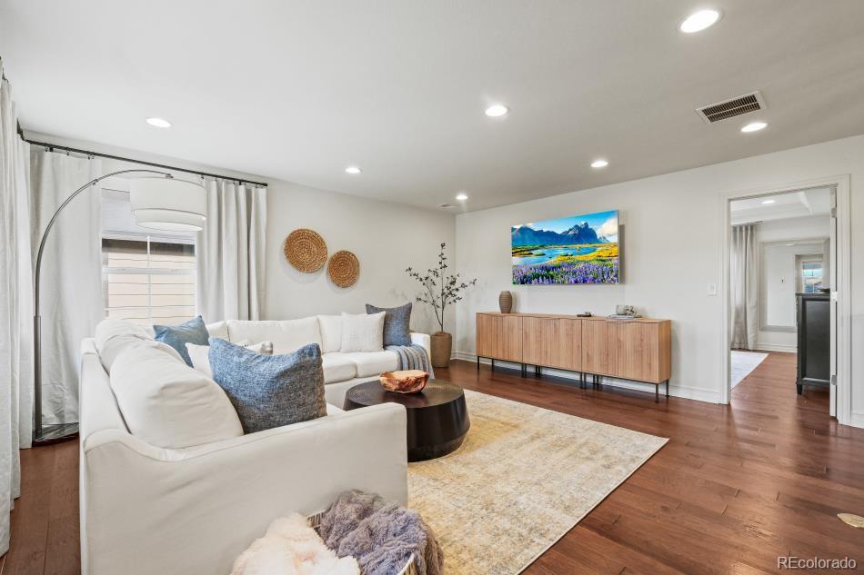 14097 Double Dutch Circle