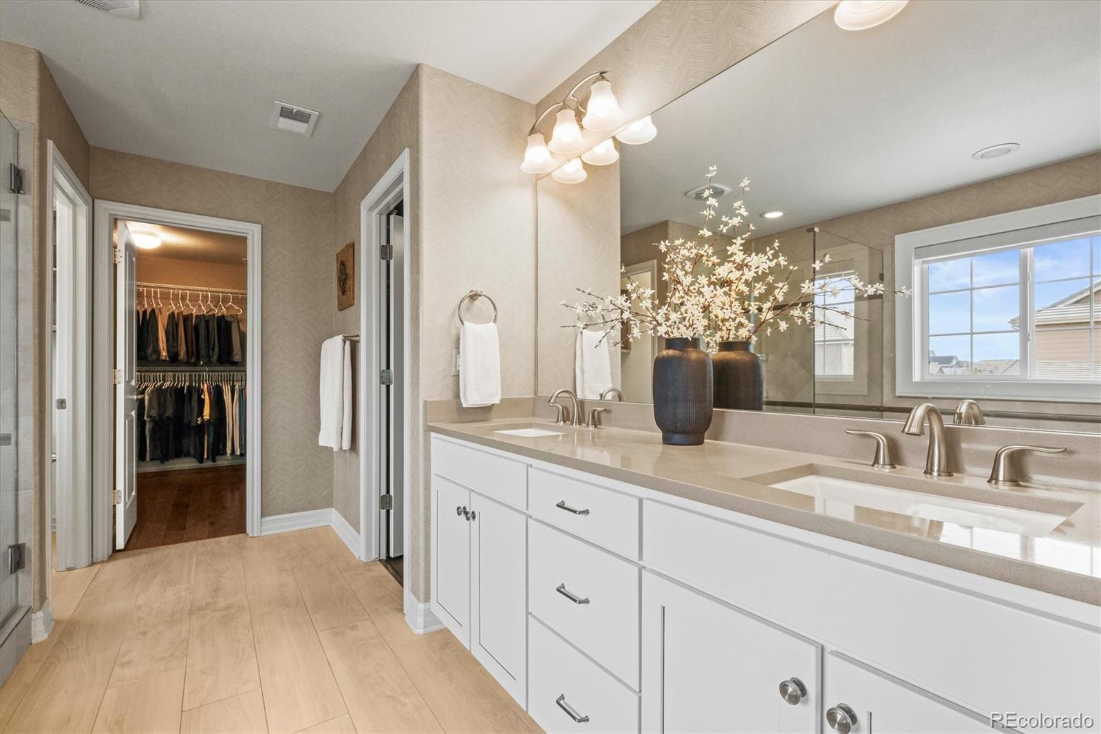 14097 Double Dutch Circle