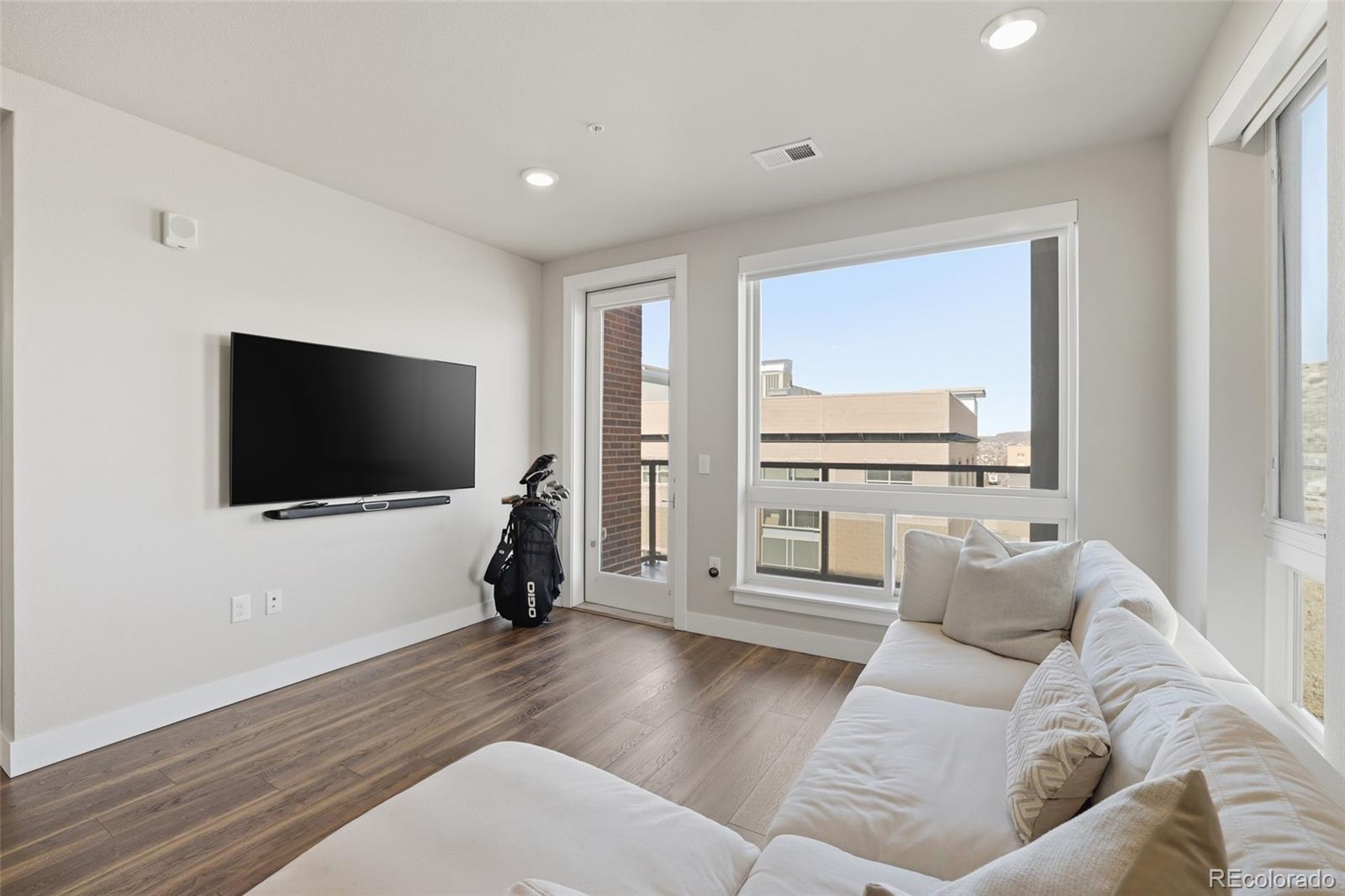 20 Wilcox Street Unit: 410