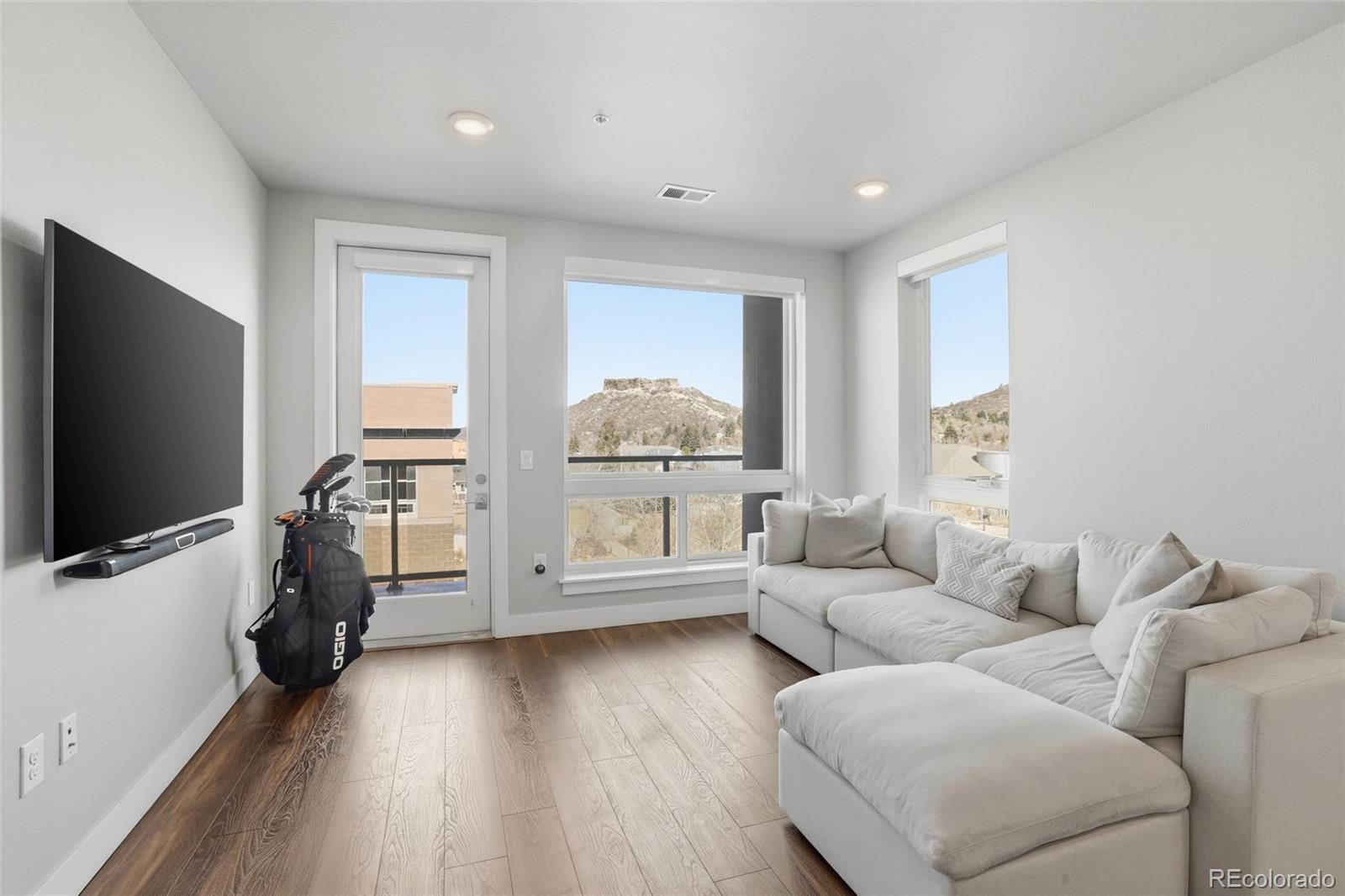 20 Wilcox Street Unit: 410