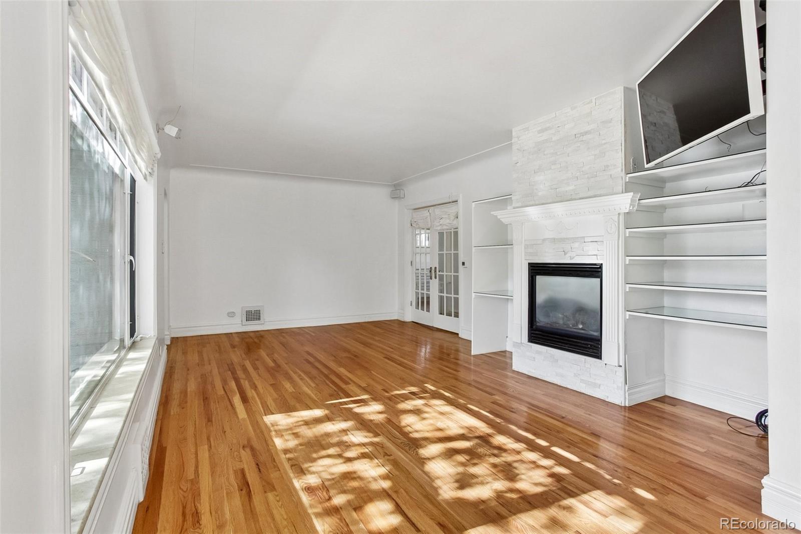 345 Grape Street