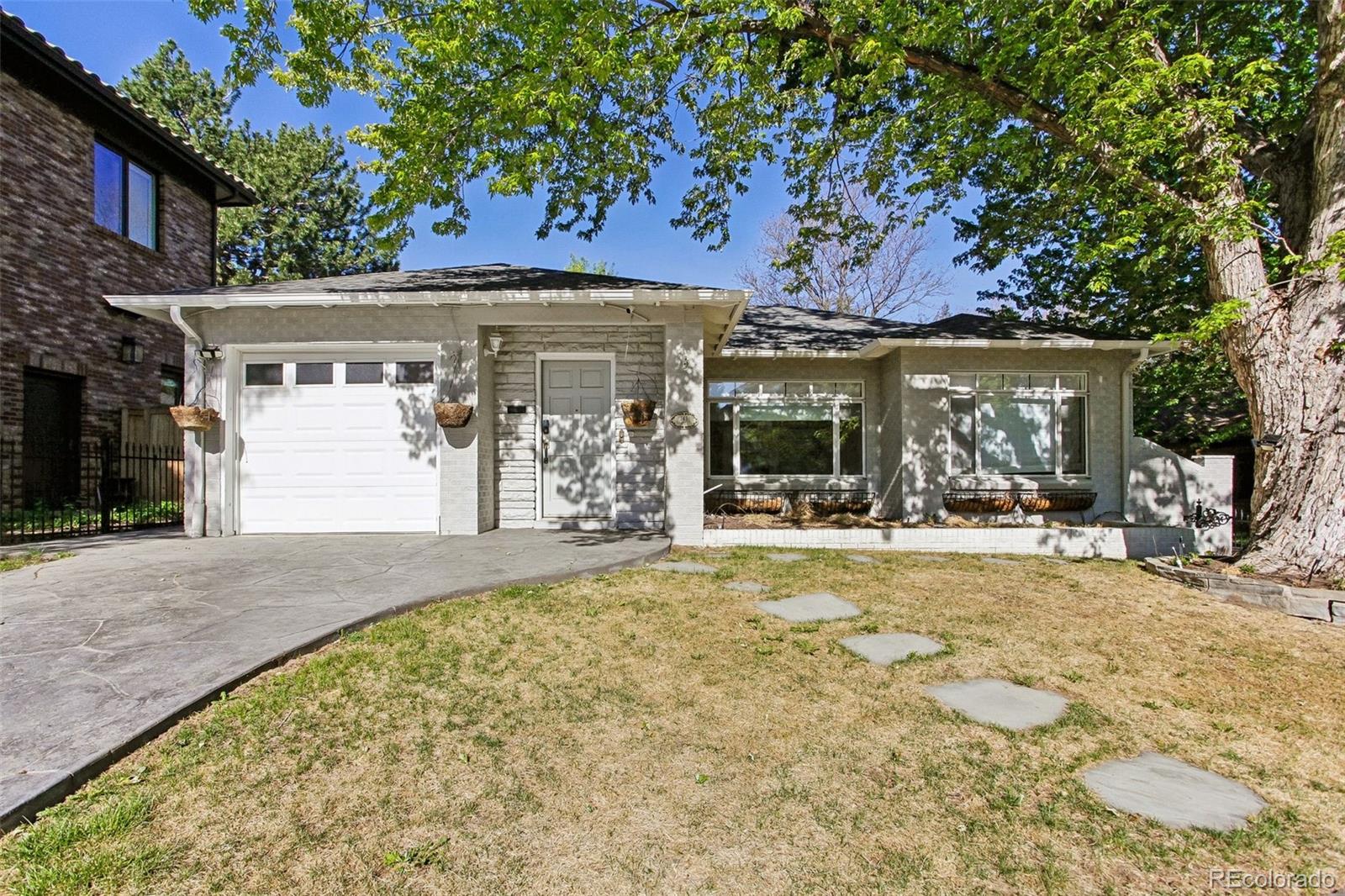 345 Grape Street