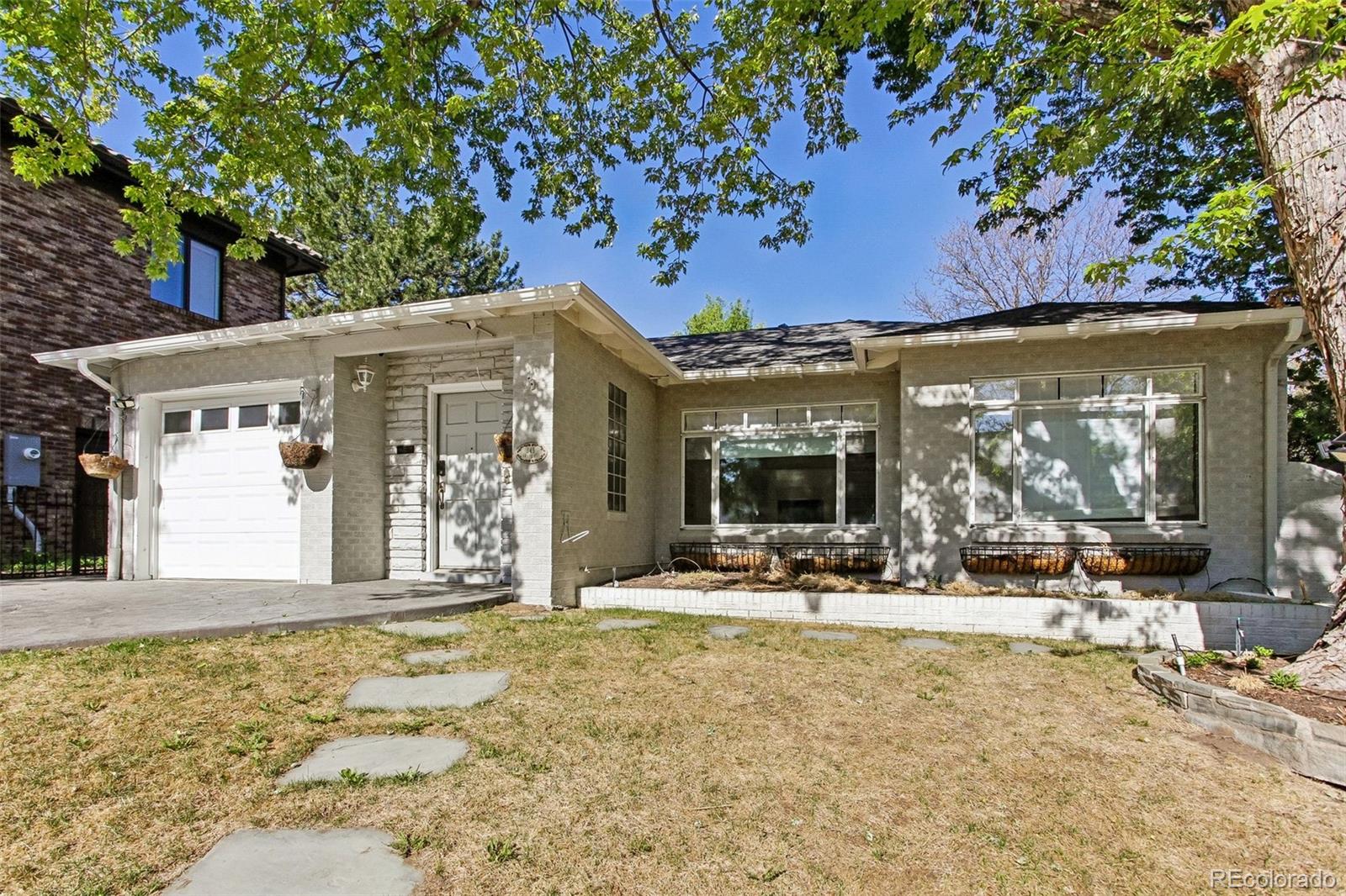 345 Grape Street