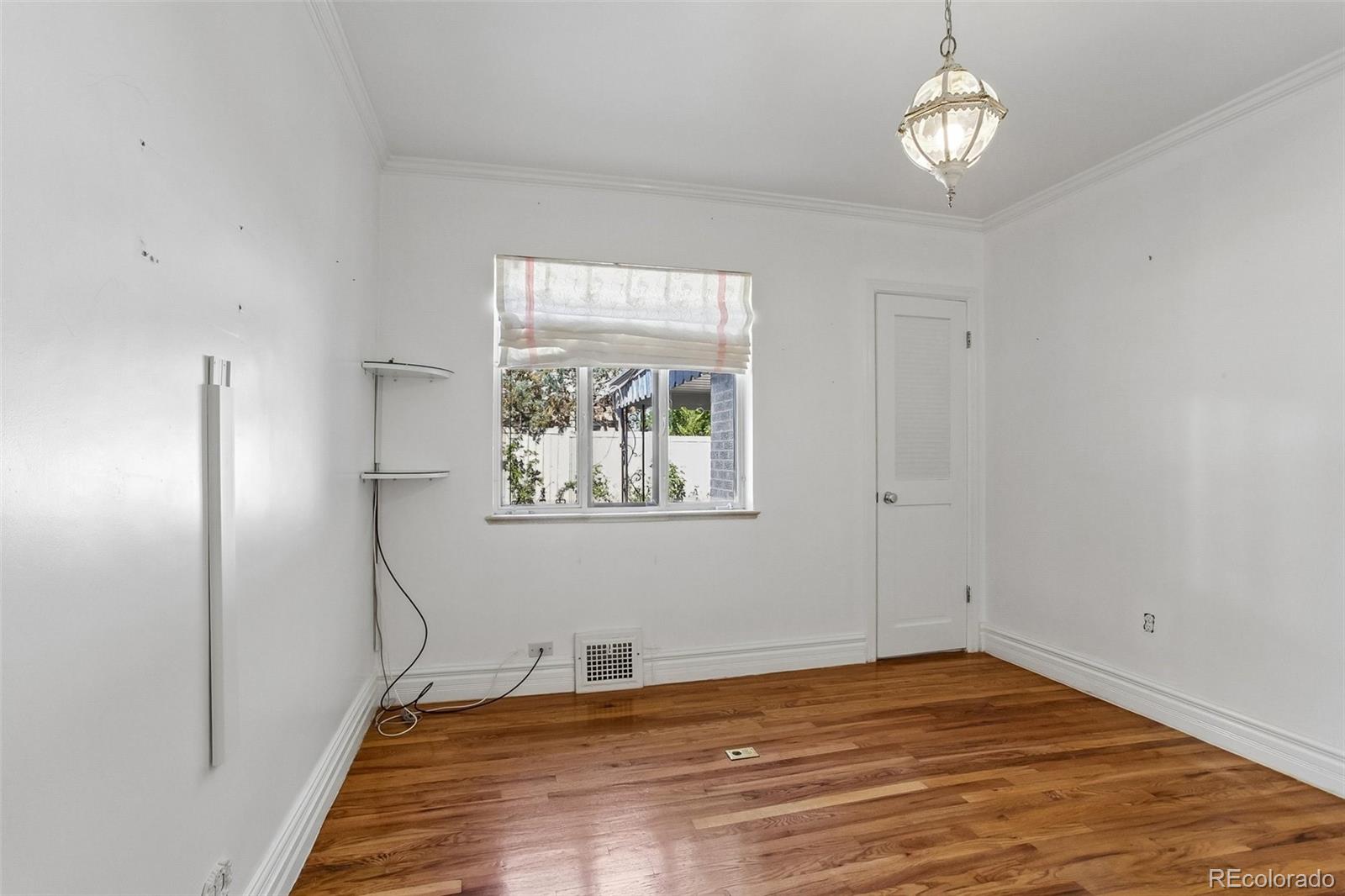 345 Grape Street