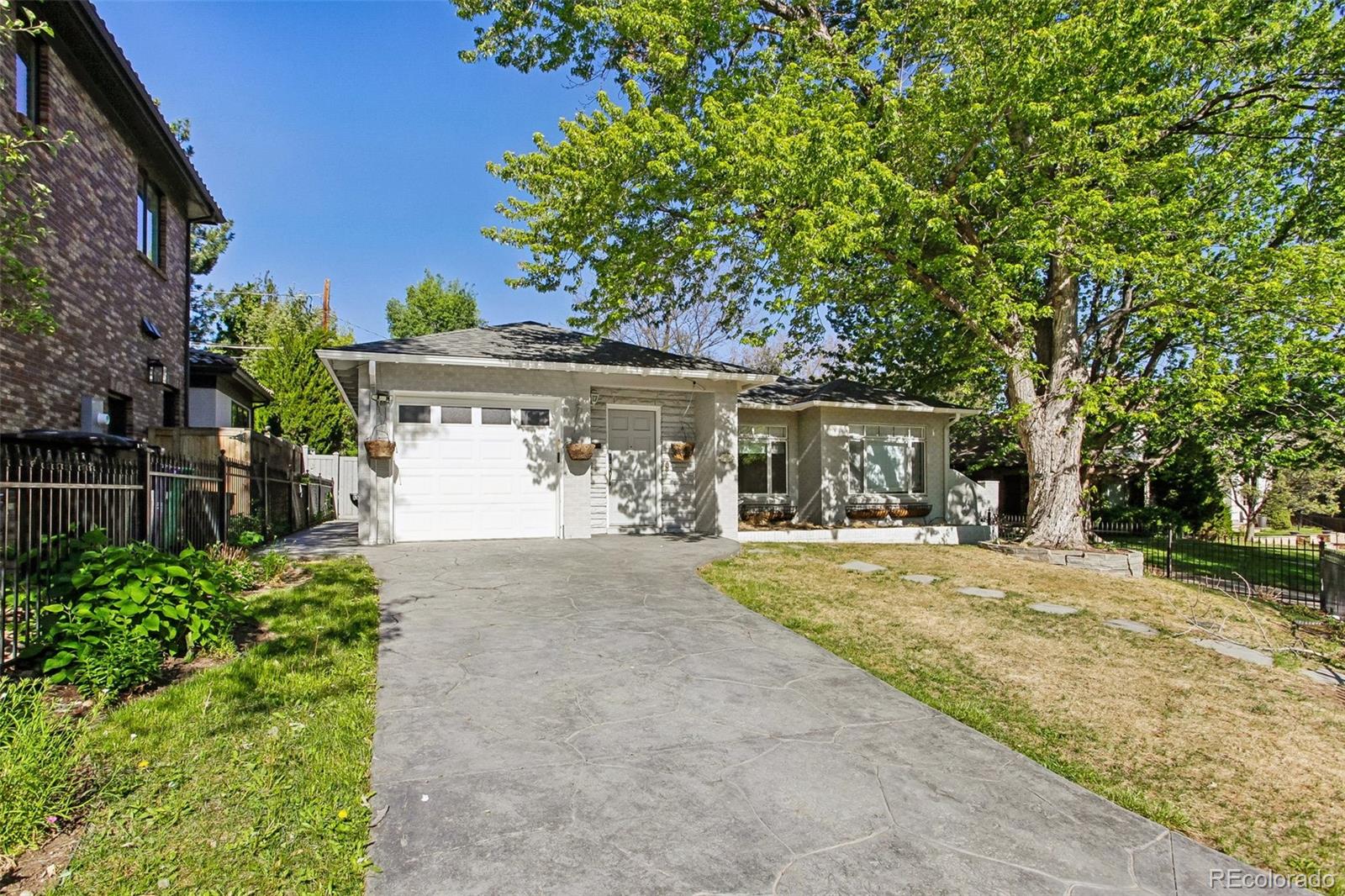 345 Grape Street