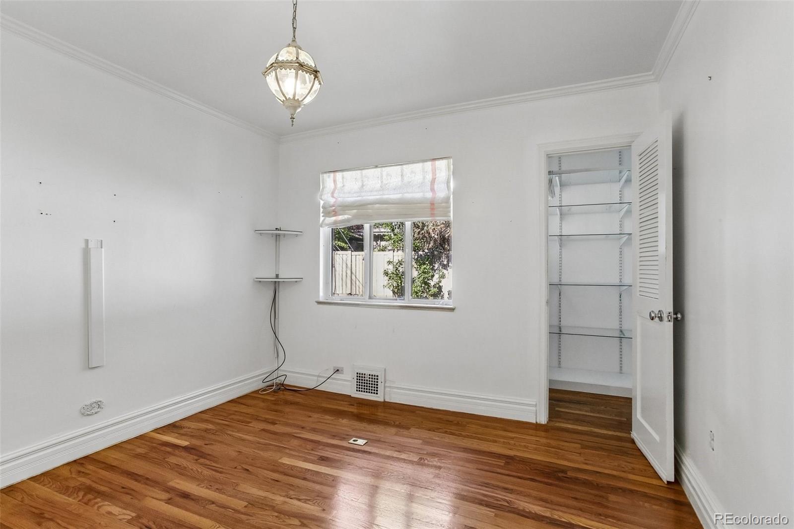 345 Grape Street