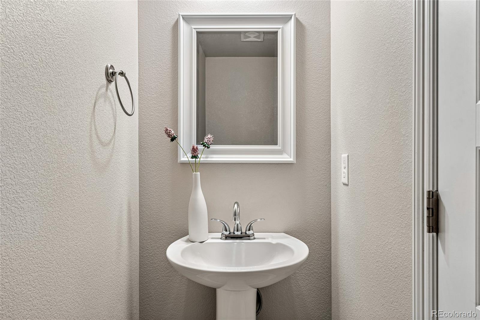 6104 Summit Peak Court Unit: 104