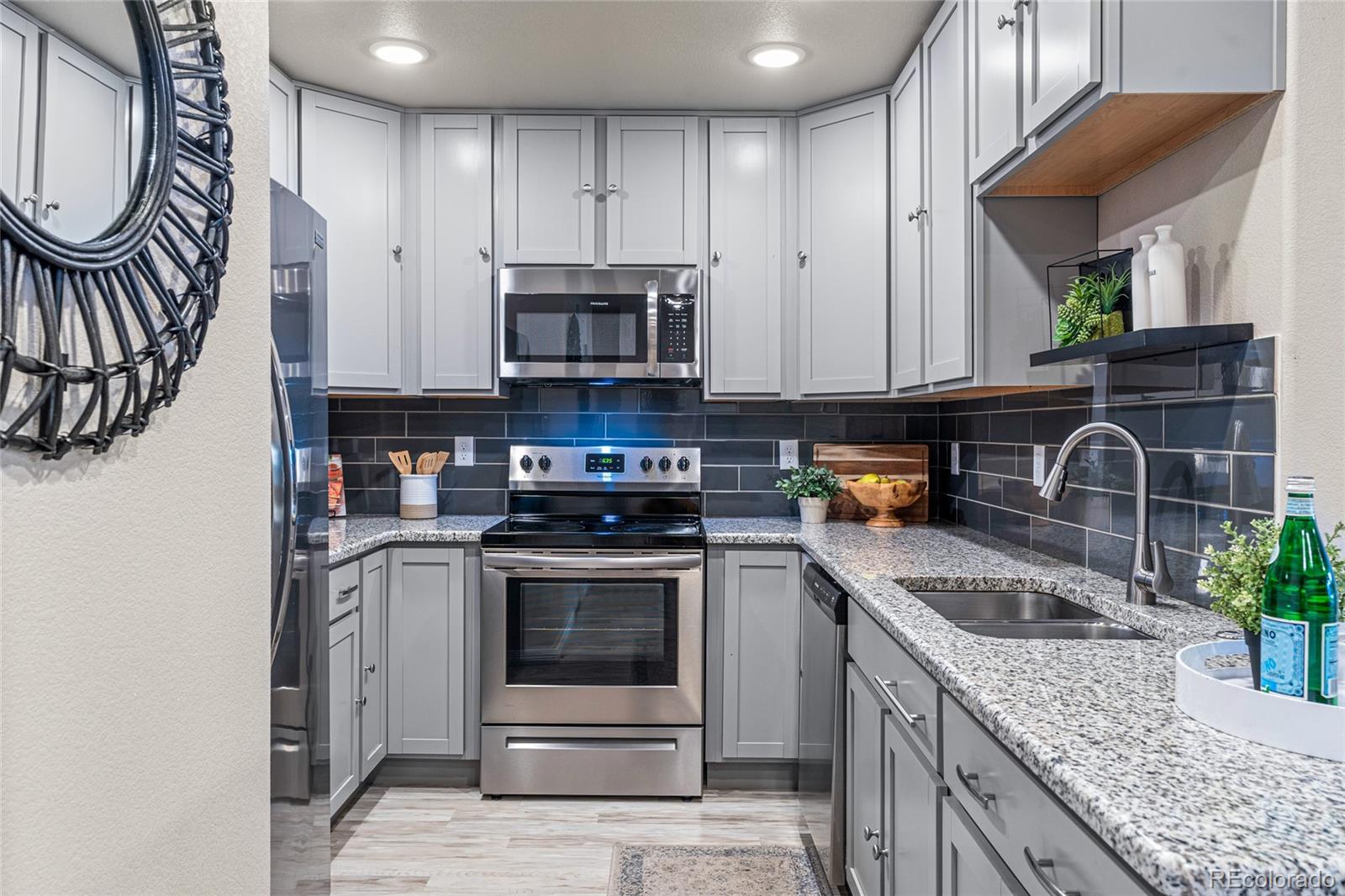 6104 Summit Peak Court Unit: 104