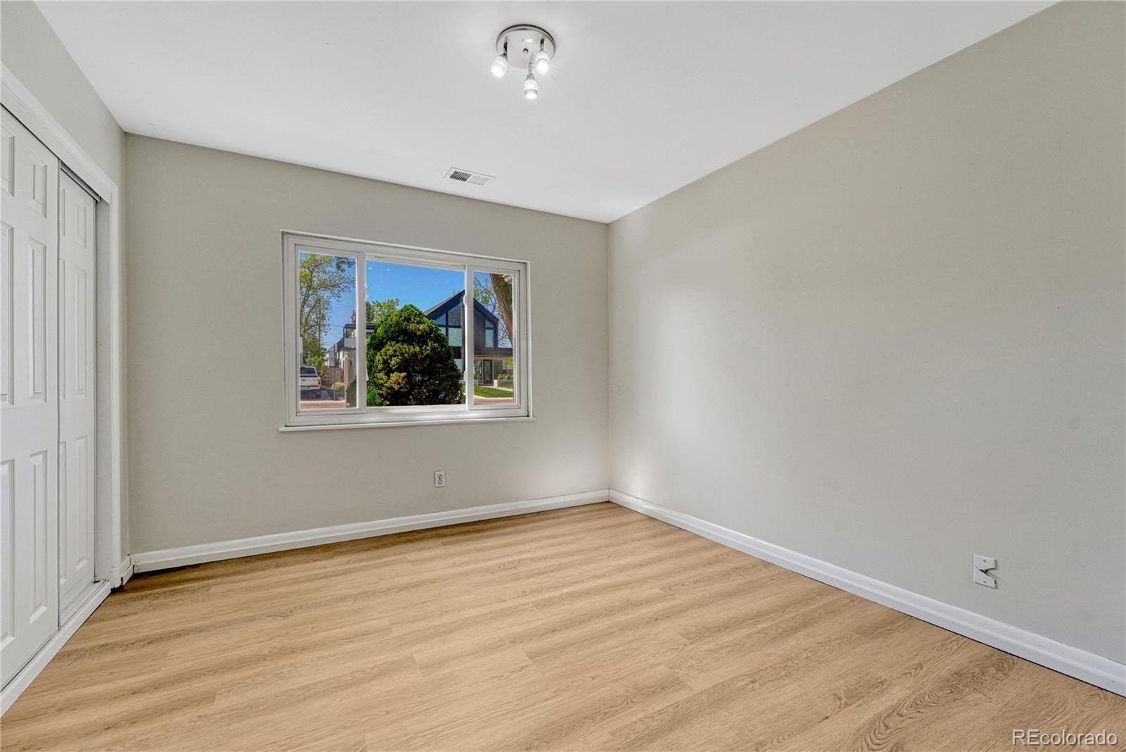 3084 S Dexter Way