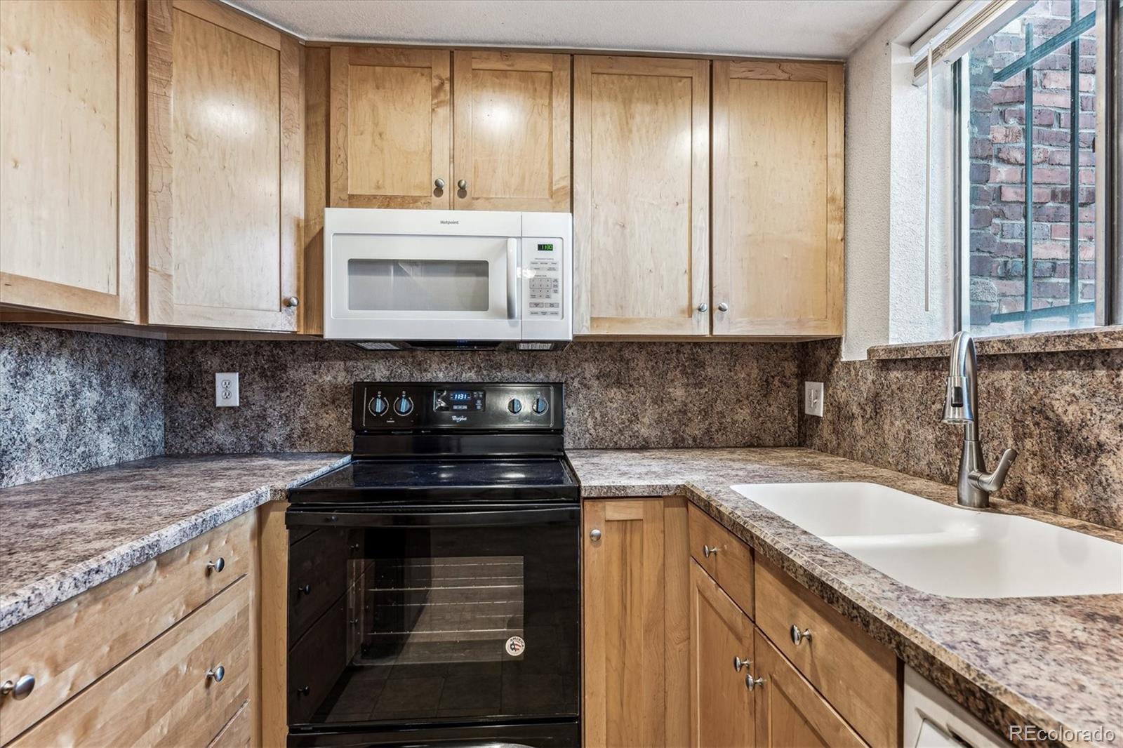 2700 S Holly Street Unit: 105