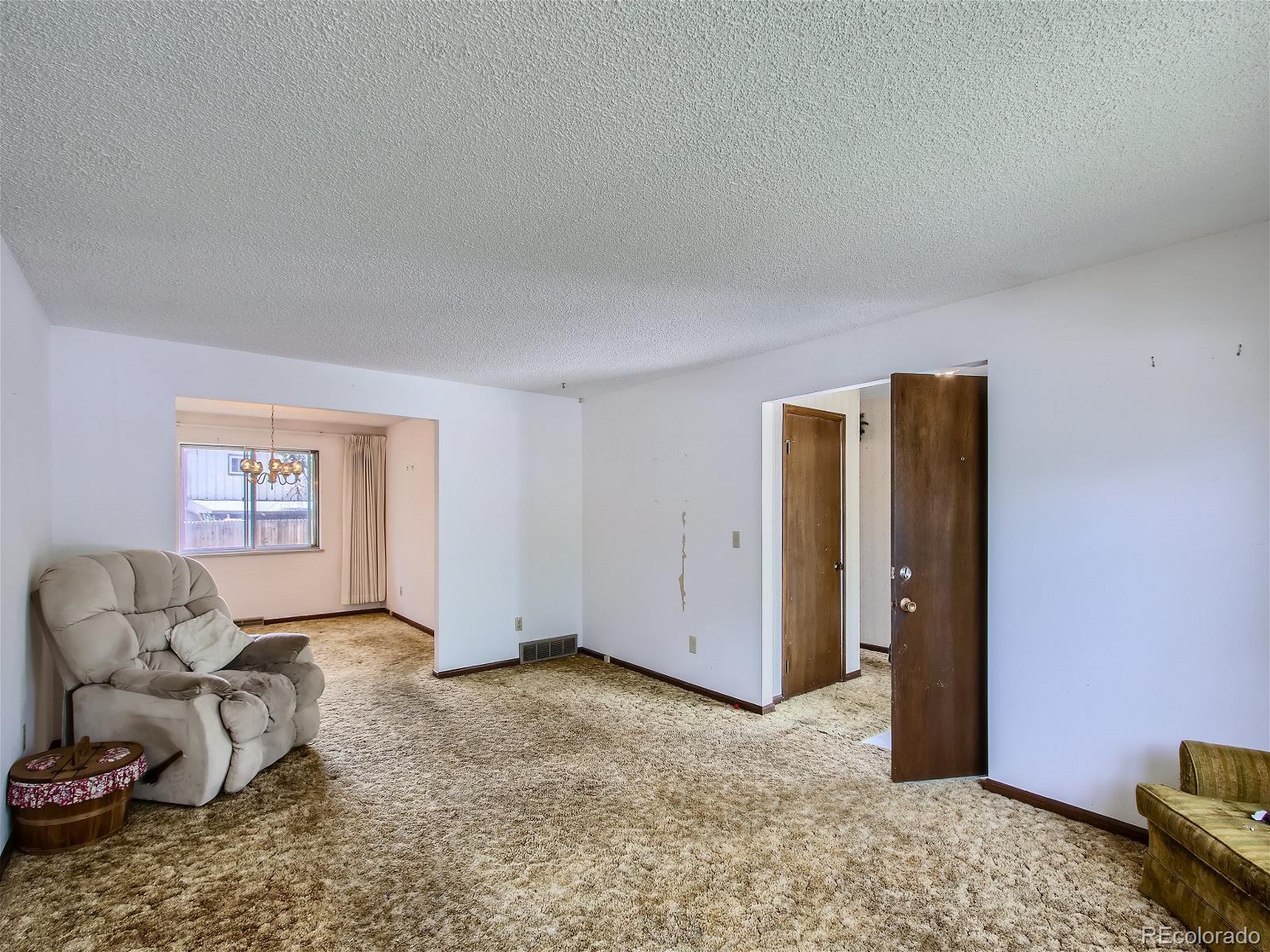 7058 Vivian Court