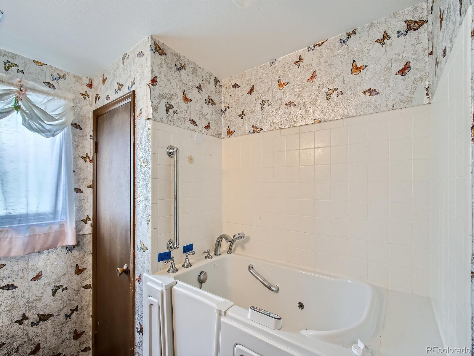 7058 Vivian Court