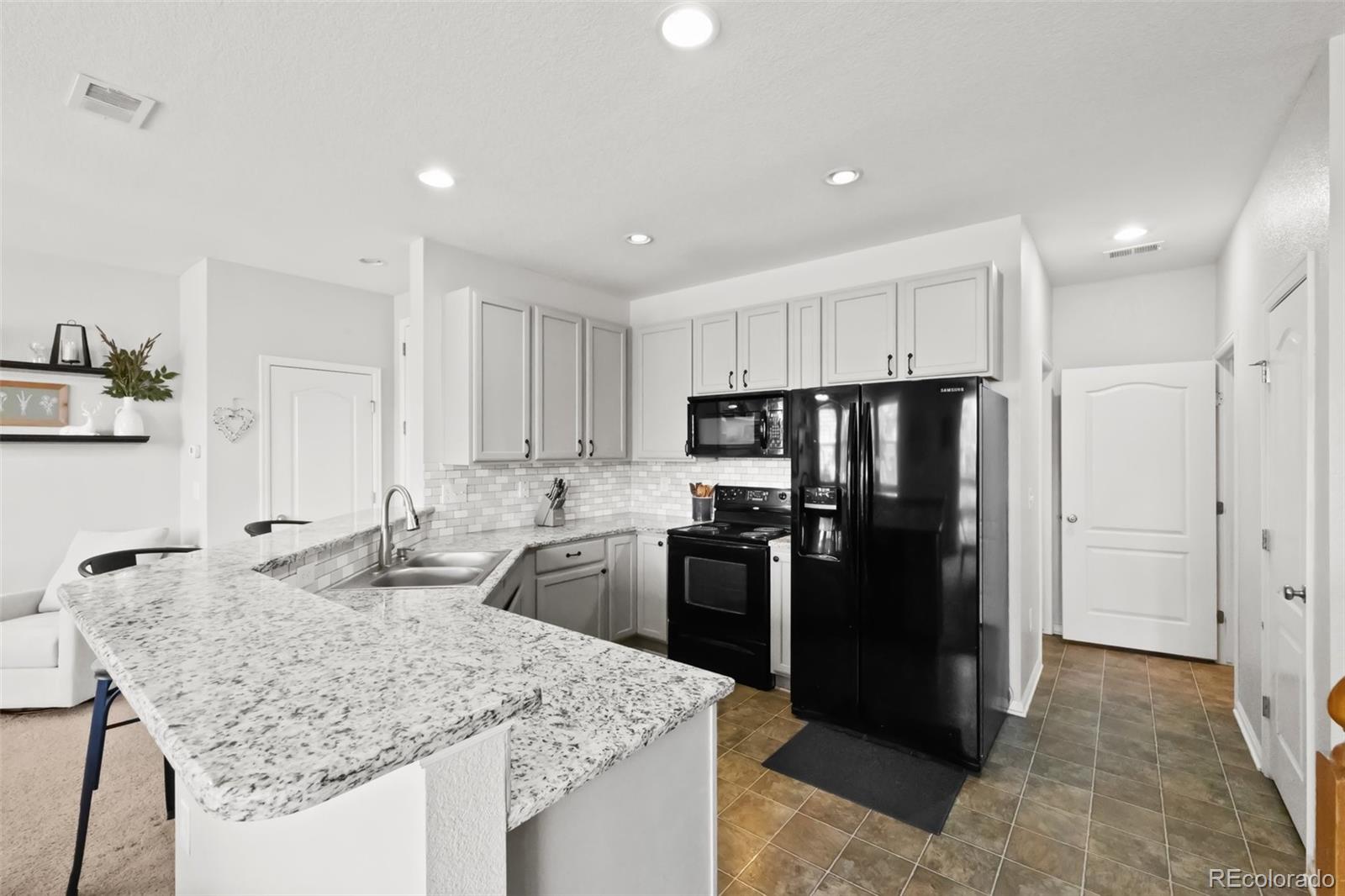 17101 Waterhouse Circle Unit: B