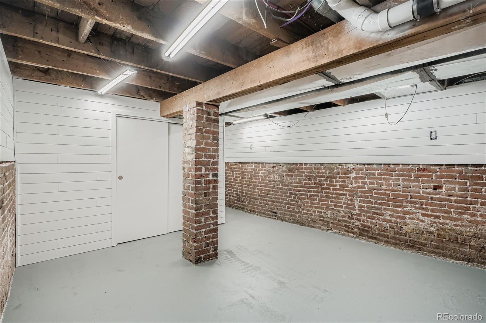 255 Fox Street