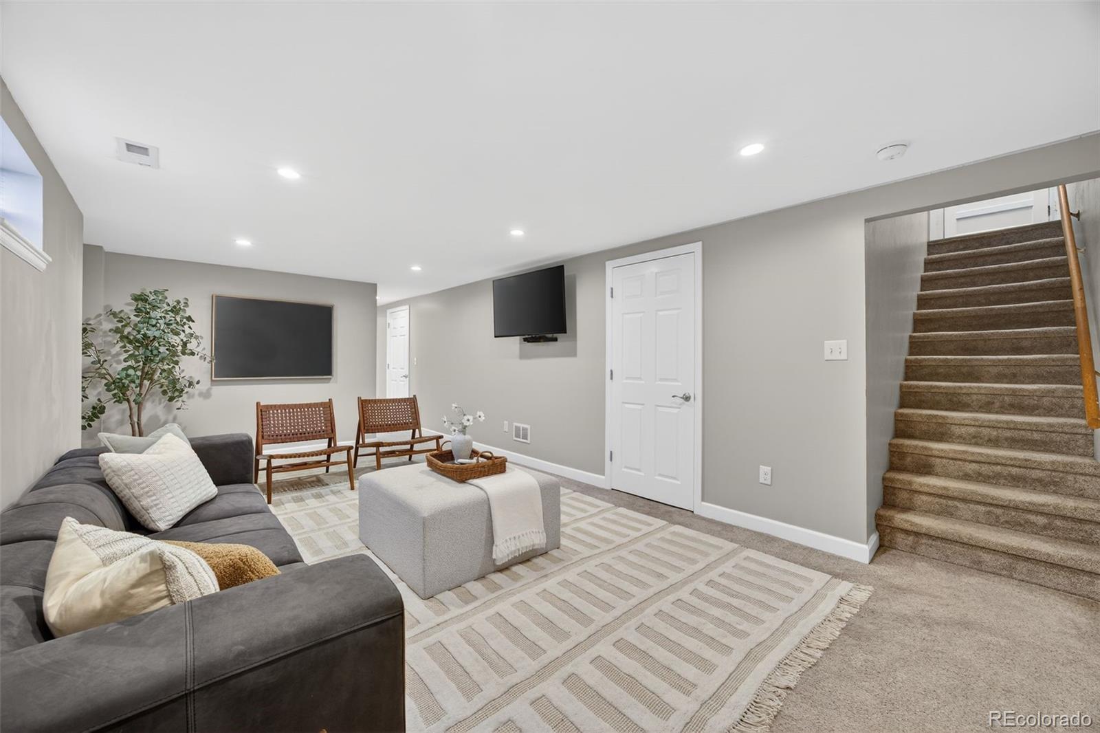 2682 Meadowbrook Drive