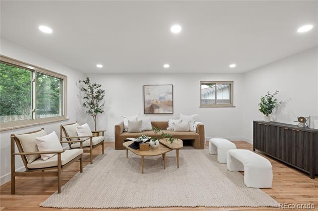 8633 W Warren Drive