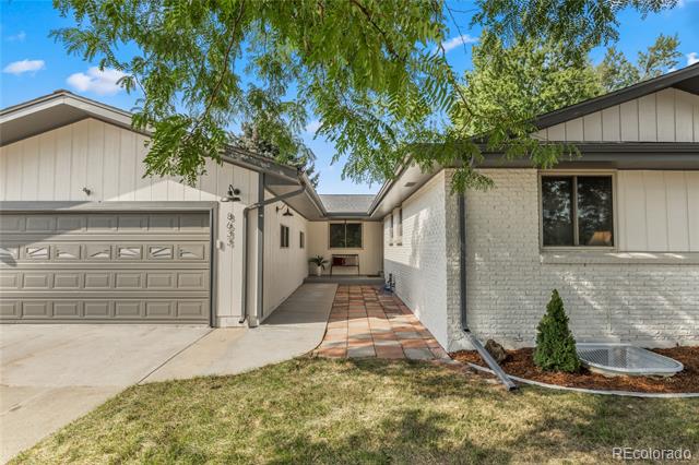 8633 W Warren Drive