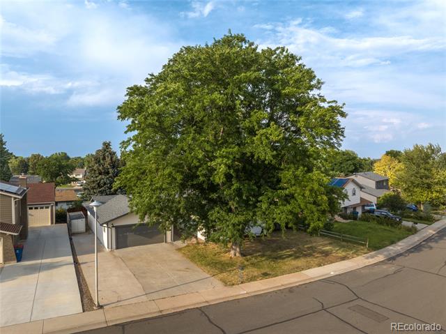 8633 W Warren Drive