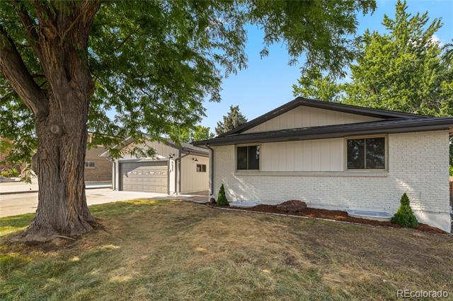 8633 W Warren Drive