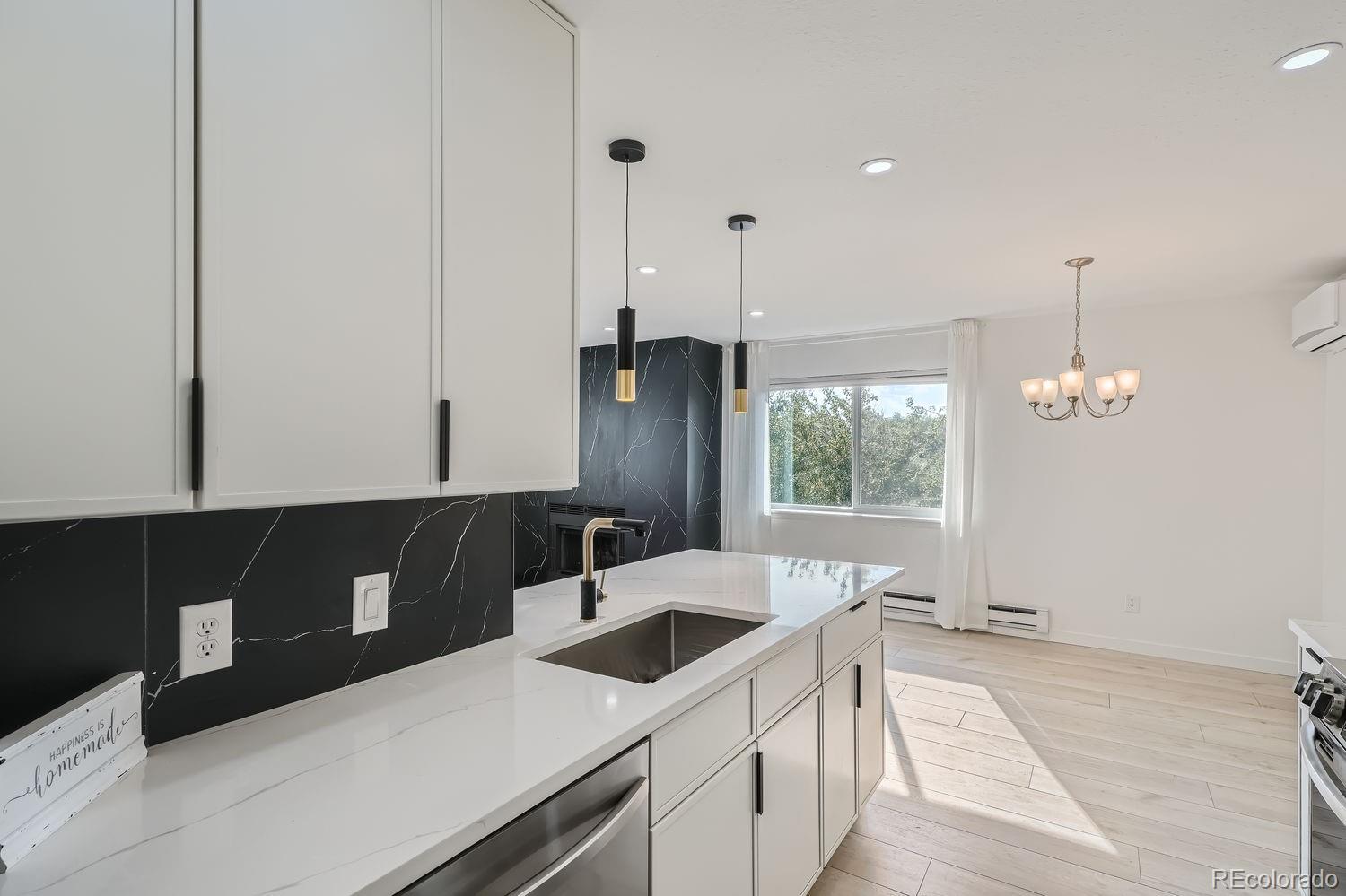 8100 W Quincy Avenue Unit: M8