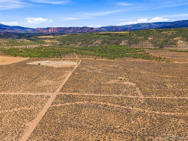 40 Acre To Be Determined