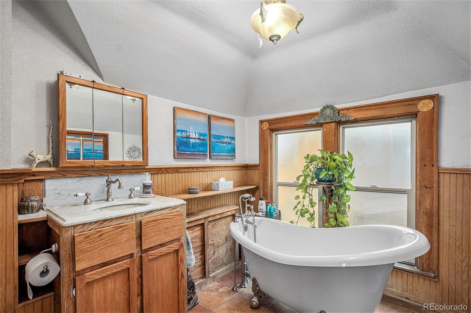 1080 S Clarkson Street