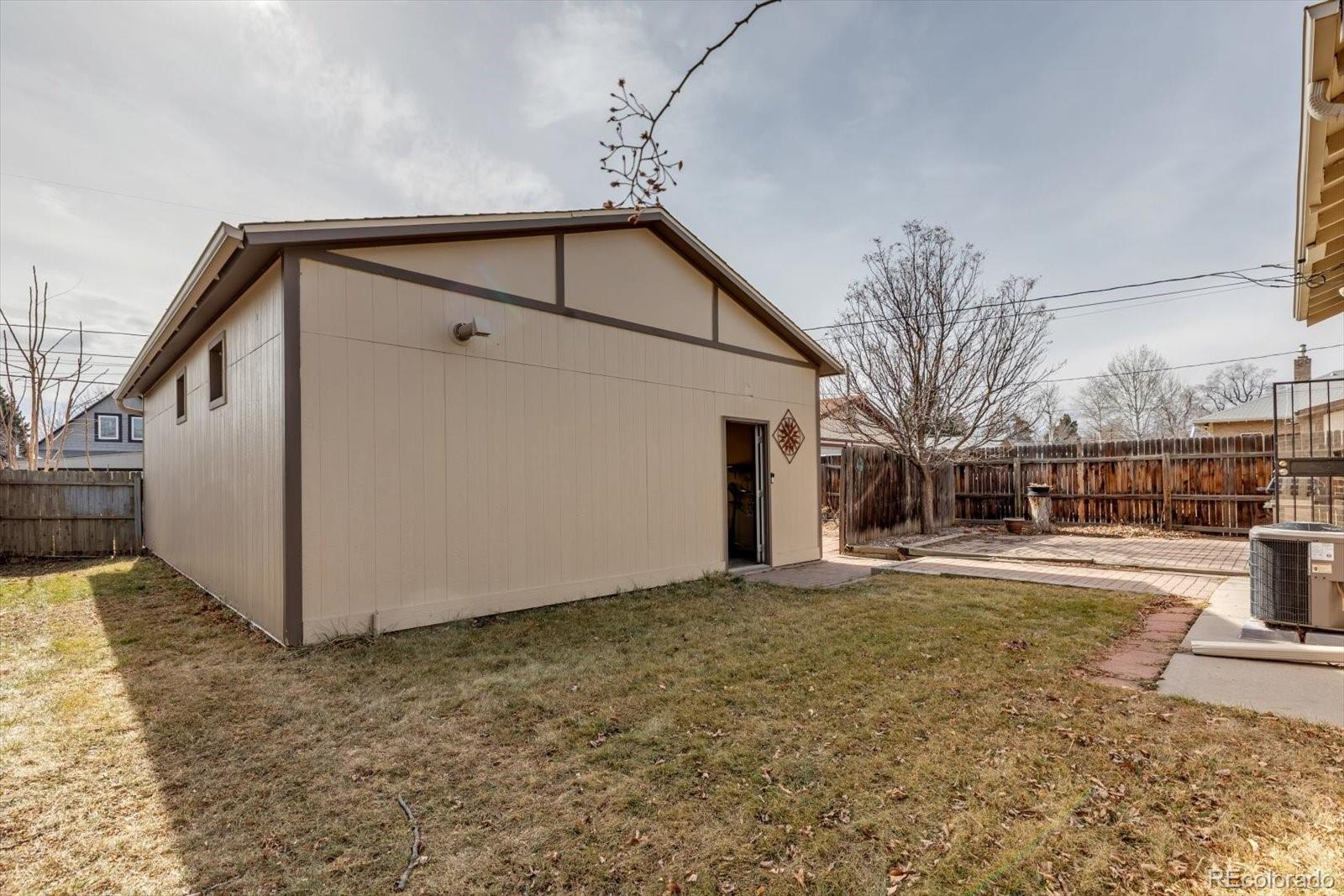 3330 W Clyde Place
