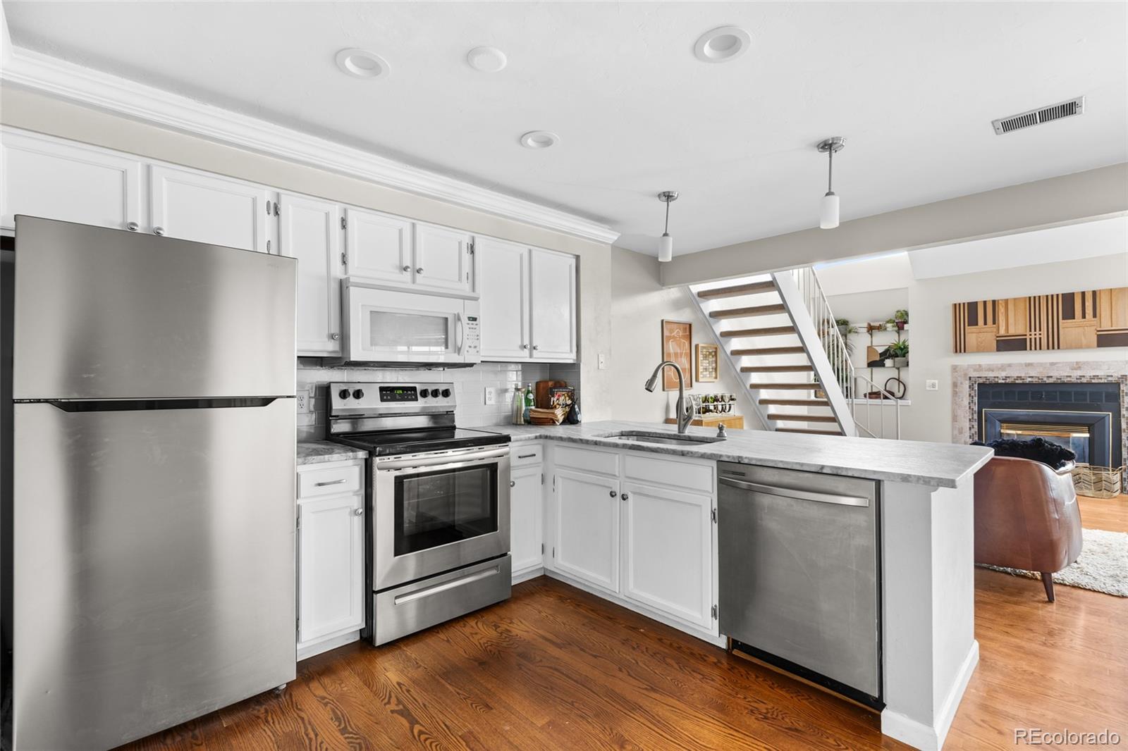 4806 E Kentucky Avenue