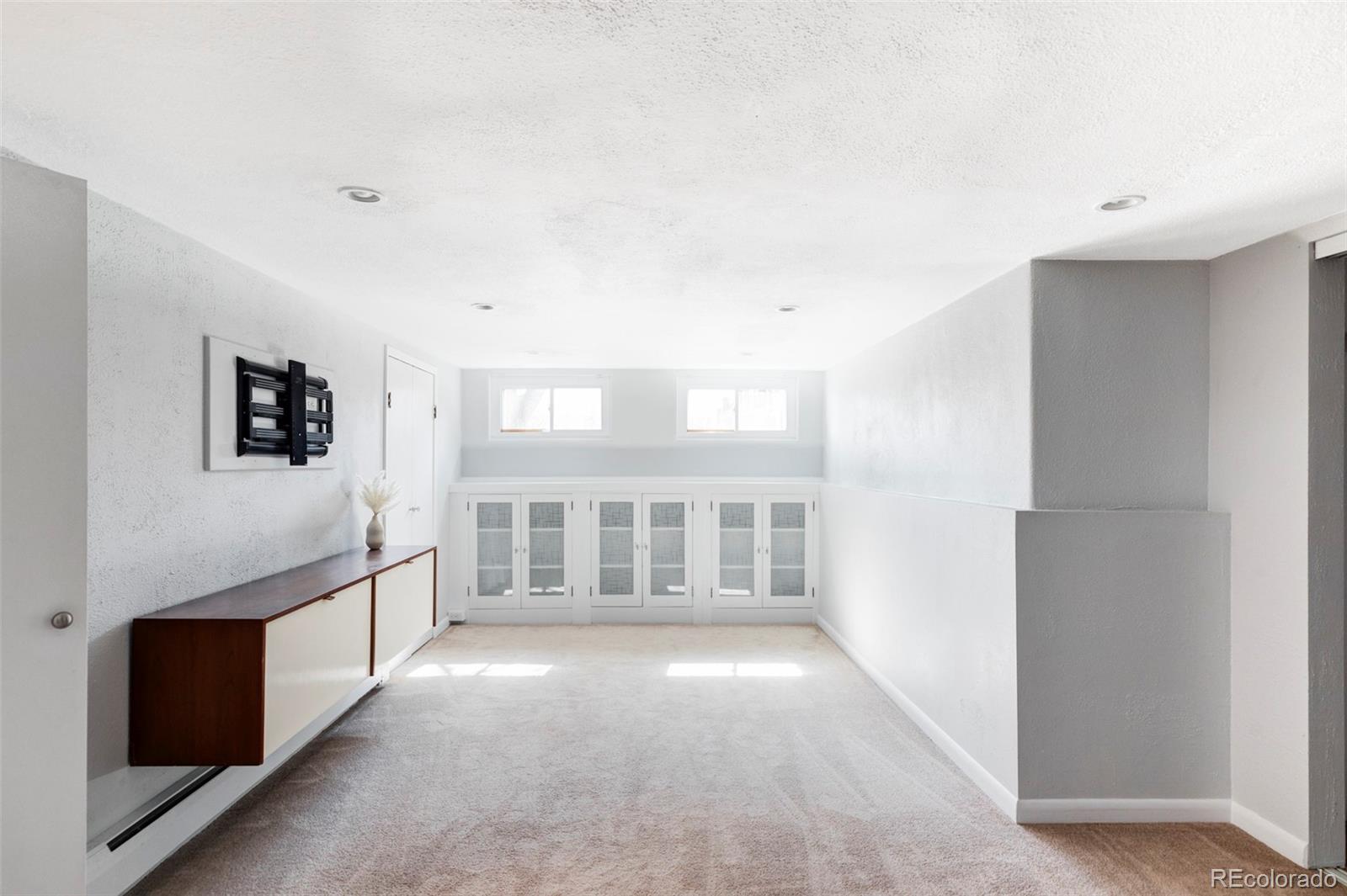 2030 Cody Street