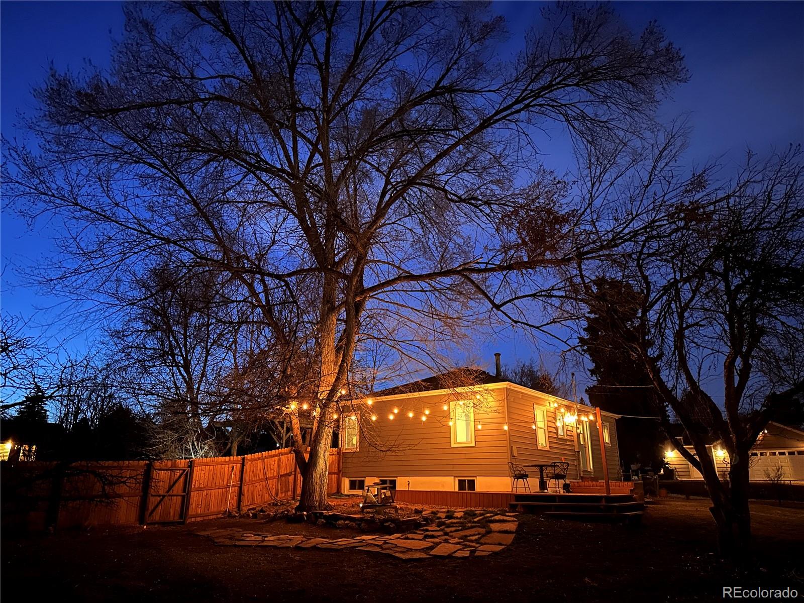 2030 Cody Street