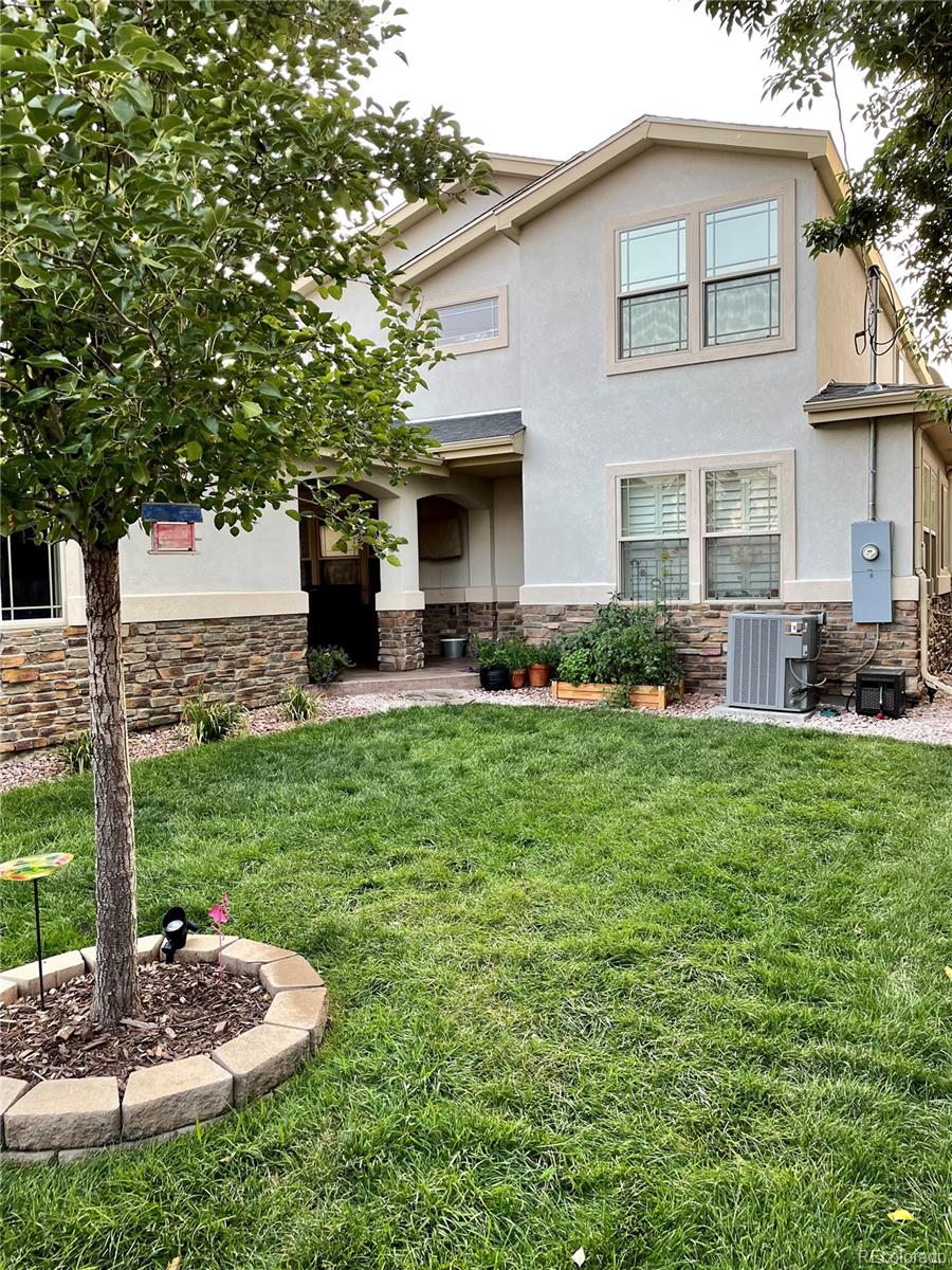 1025 S Locust Street