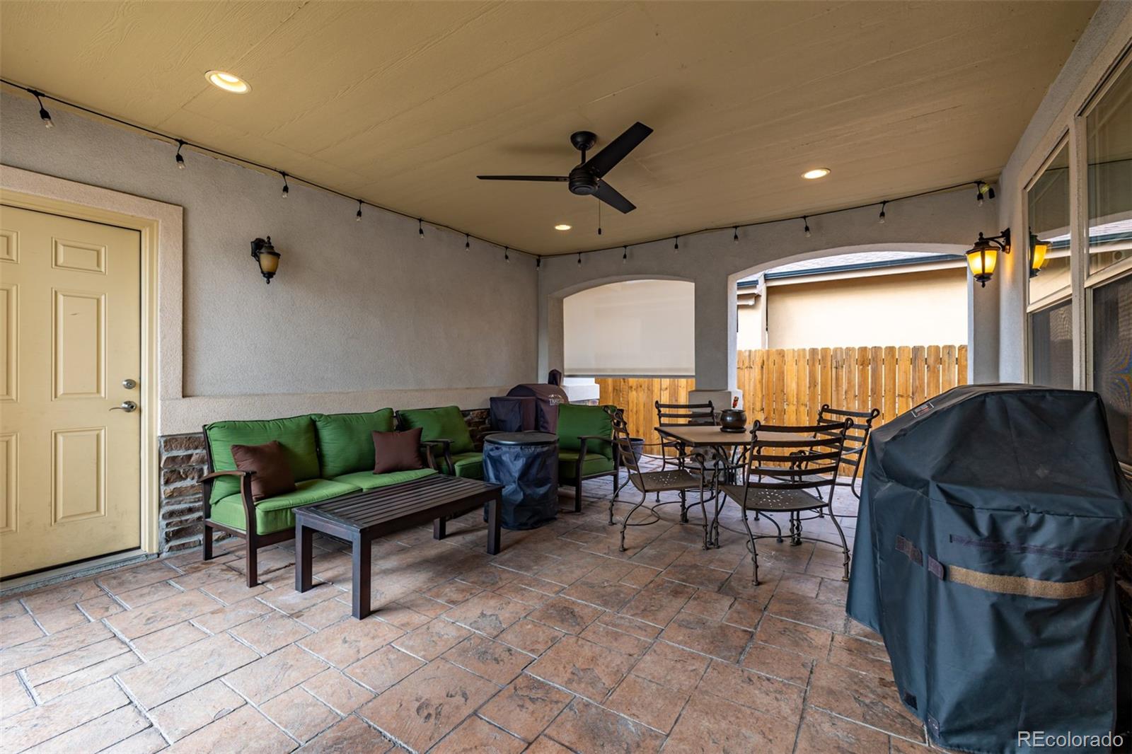 1025 S Locust Street