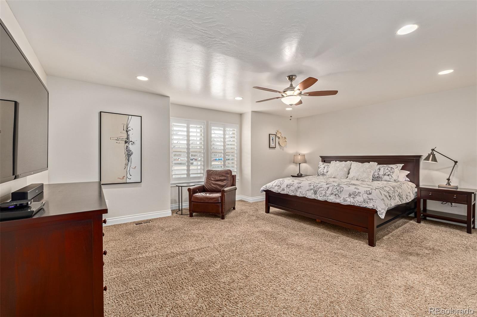 1025 S Locust Street