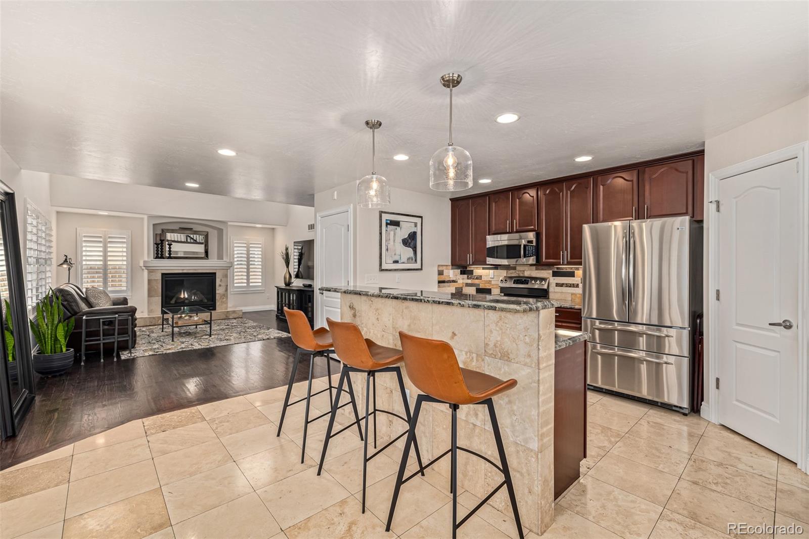 1025 S Locust Street