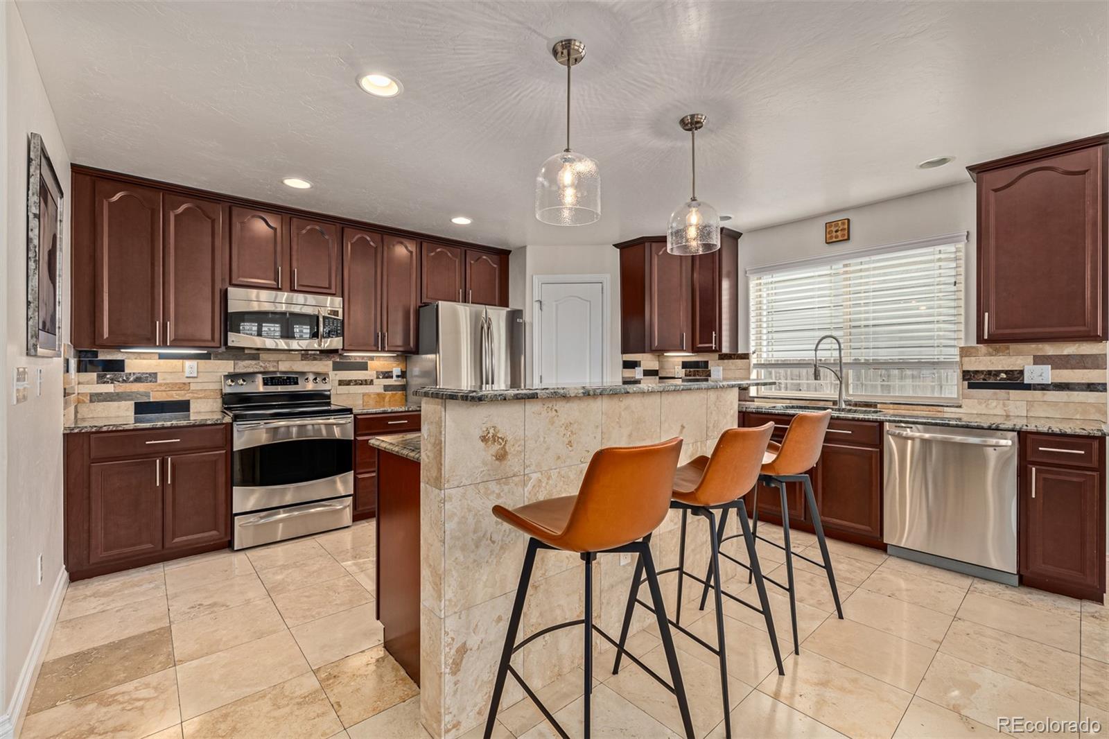 1025 S Locust Street