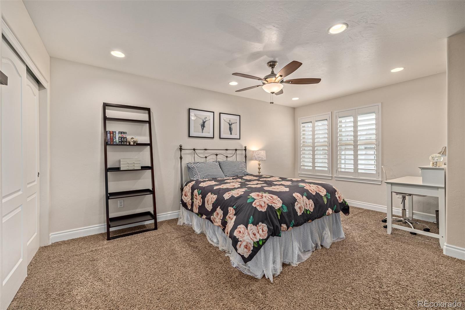 1025 S Locust Street