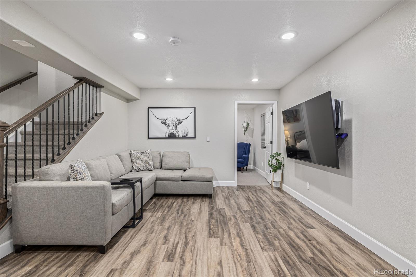 4351 Applecrest Circle