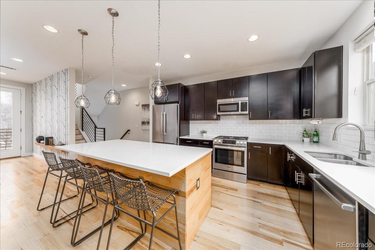 1818 Clarkson Street Unit: 105