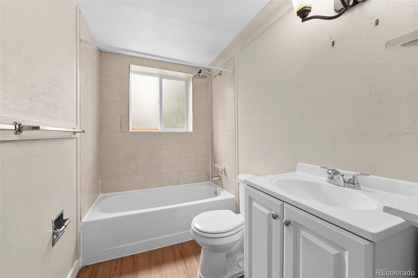 9196 W Maplewood Avenue