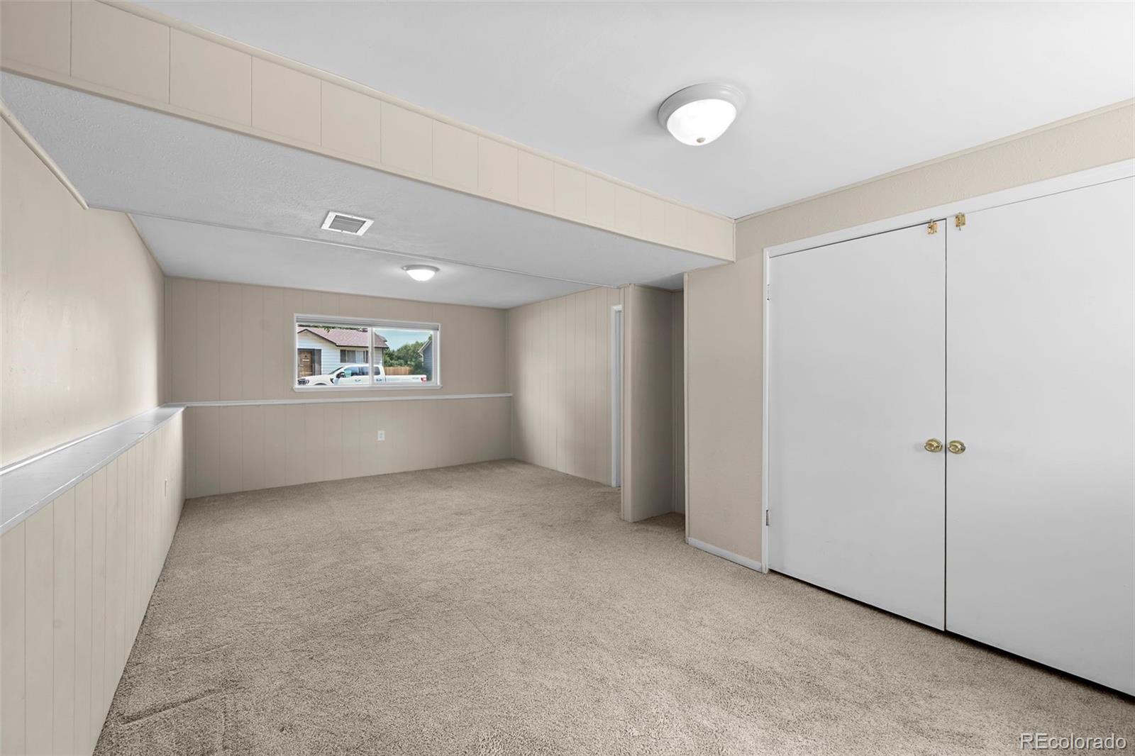 9196 W Maplewood Avenue