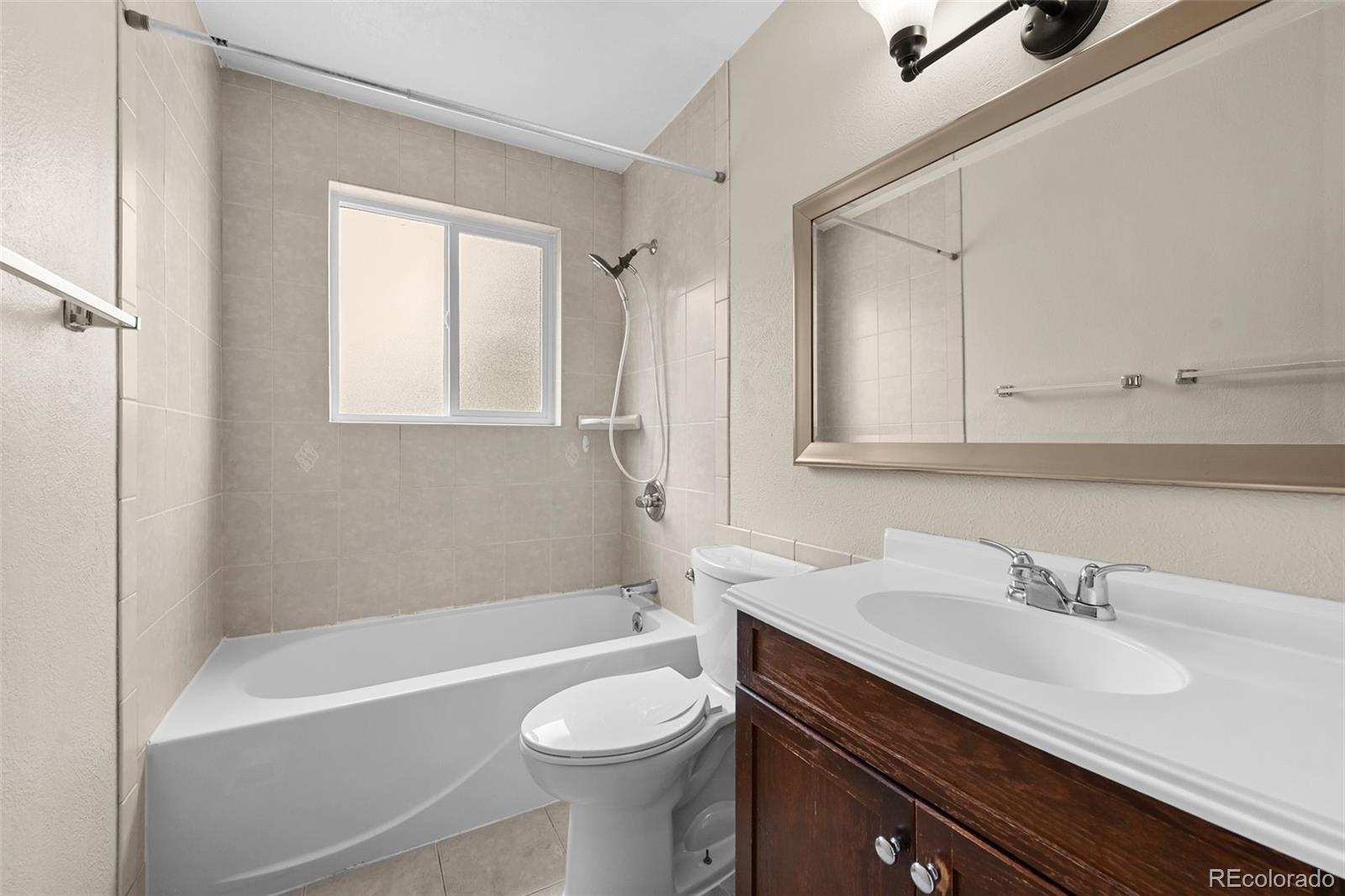 9196 W Maplewood Avenue