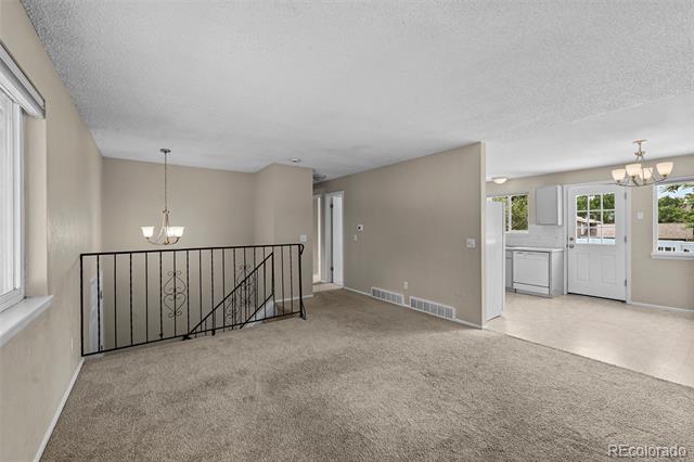 9196 W Maplewood Avenue