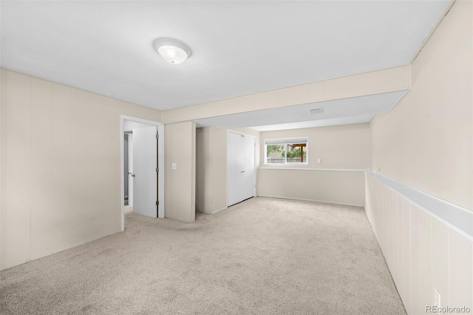 9196 W Maplewood Avenue