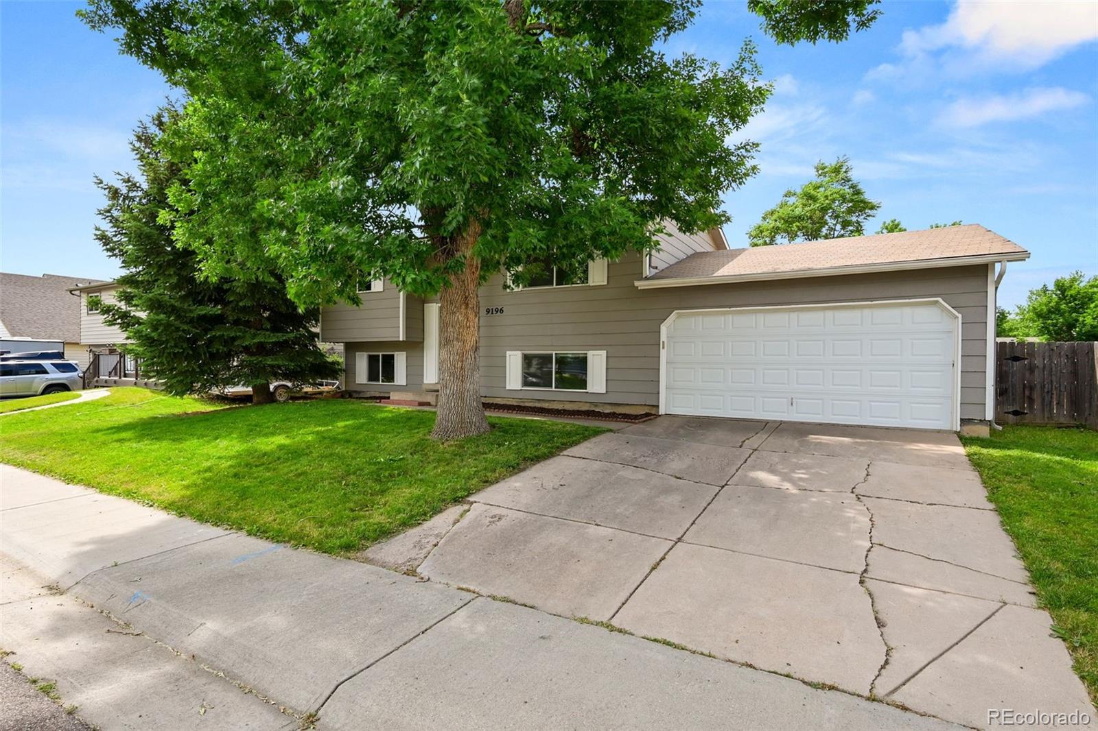 9196 W Maplewood Avenue