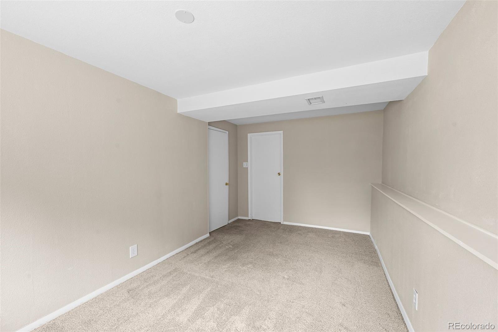 9196 W Maplewood Avenue