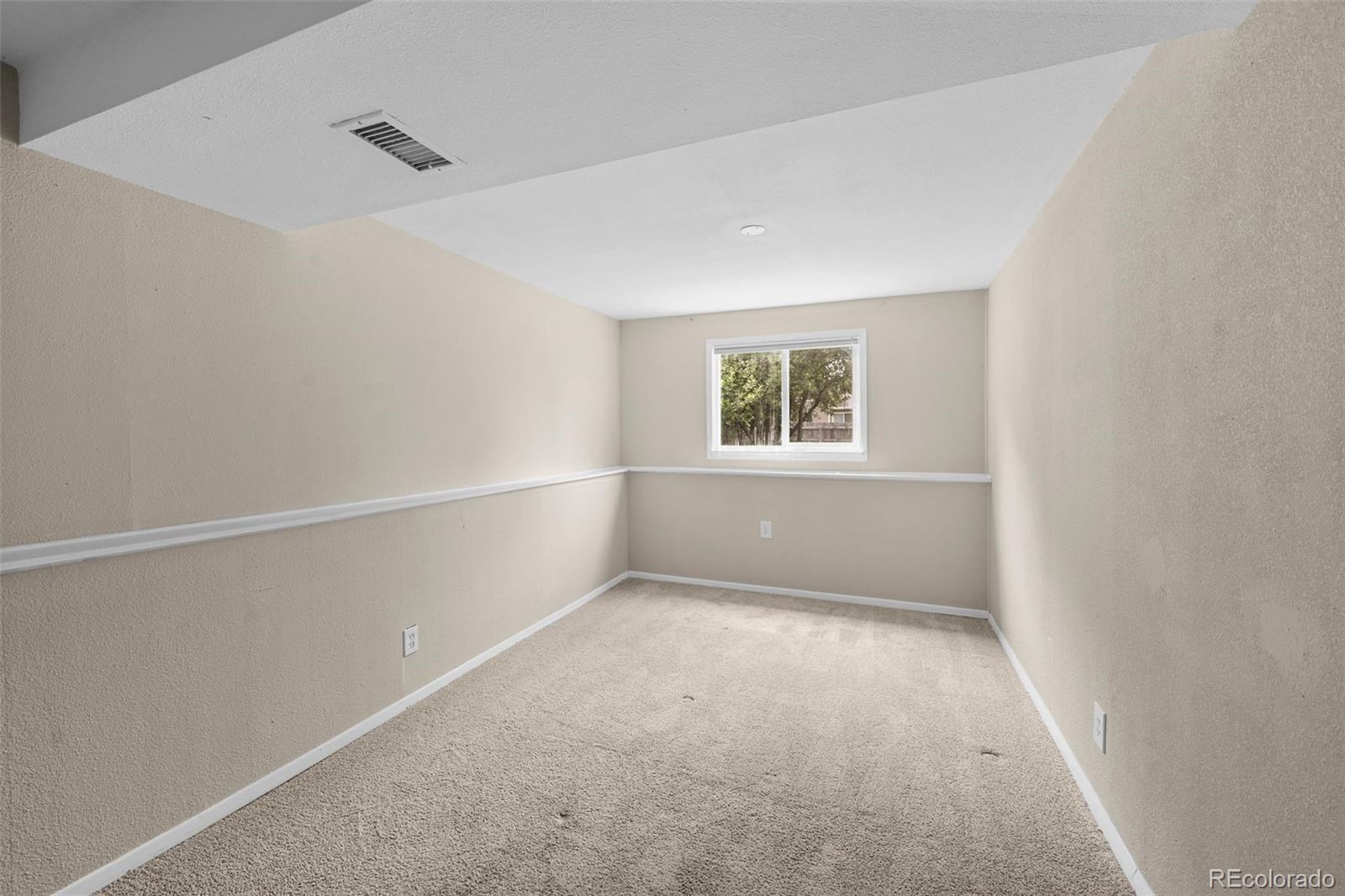 9196 W Maplewood Avenue