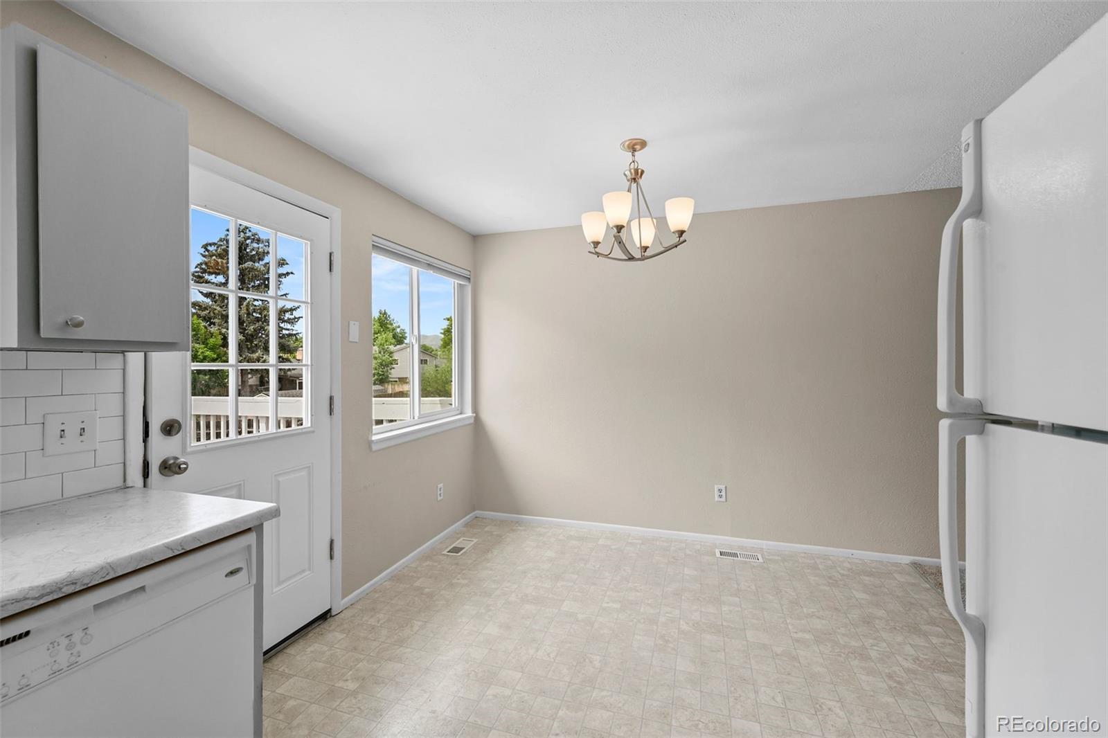 9196 W Maplewood Avenue