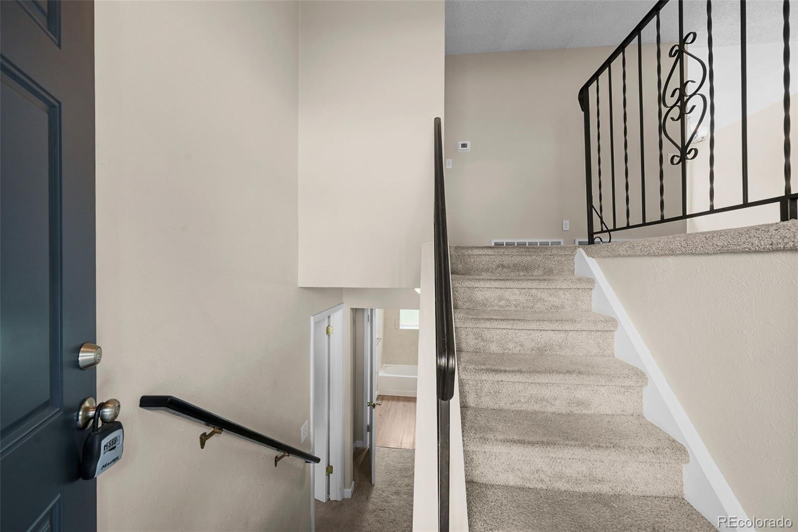 9196 W Maplewood Avenue