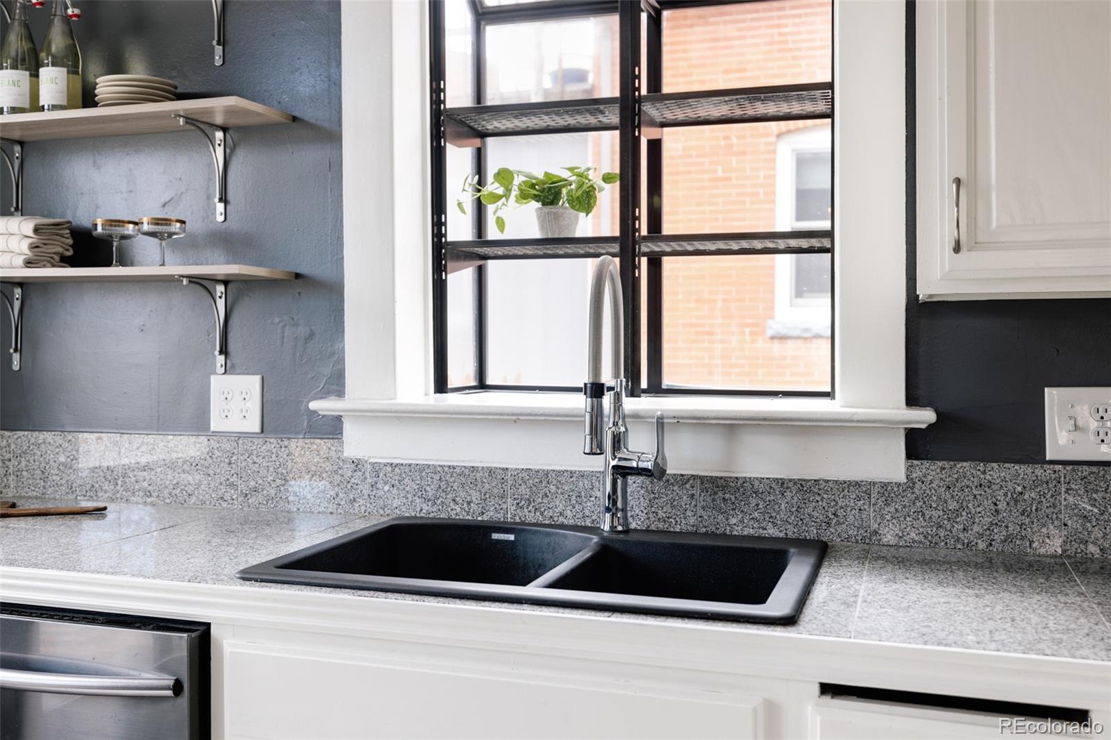 2250 N Hooker Street